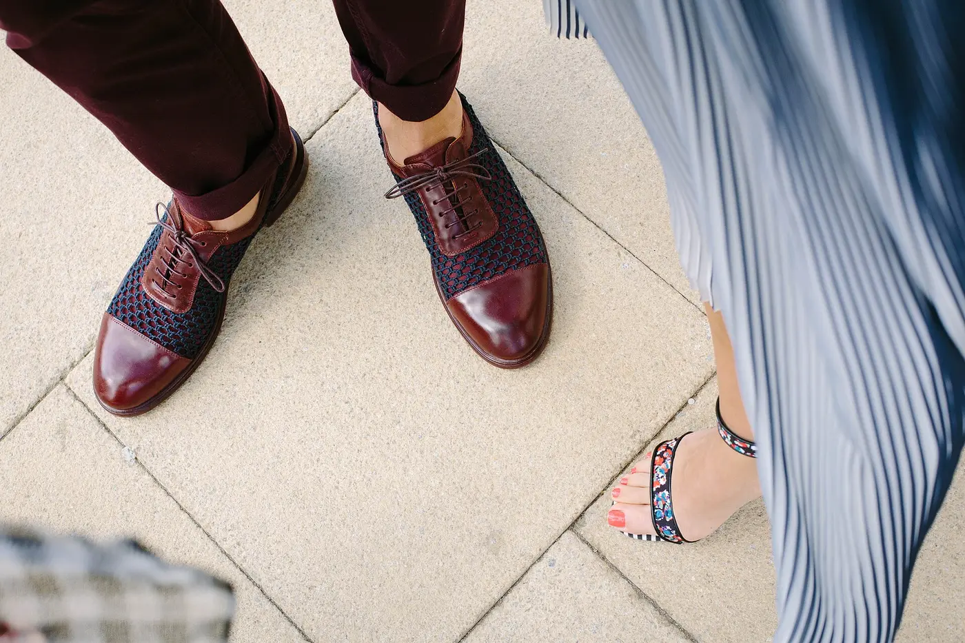 Derbies bordeaux et sandales
